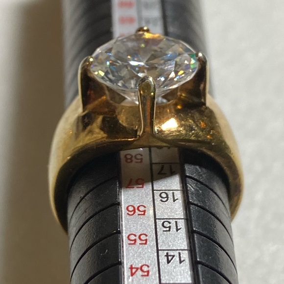 18 KT HGE gold plated with clear stone ring, size 9 - Picture 2 of 13